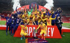 九游体育app下载-巴萨两分领先，皇马或再次错失冠军