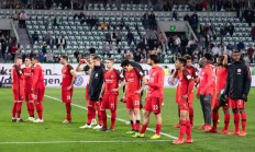 九游体育官网-法兰克福队实现翻盘，赢得关键比赛的简单介绍