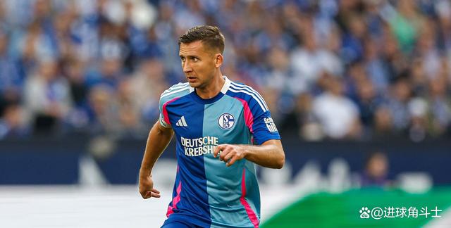 关于沙尔克防守强势，已有多场零封对手的信息