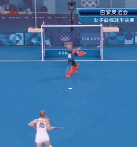 女子曲棍球精彩对决,胜负悬念 女子曲棍球精彩对决,胜负悬念