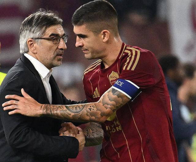 包含门将神扑拯救罗马，客场逼平那不勒斯的词条