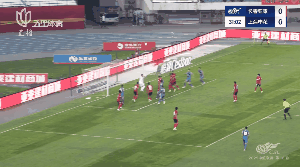 包含里昂客场大胜，豪取连胜势头如虹的词条