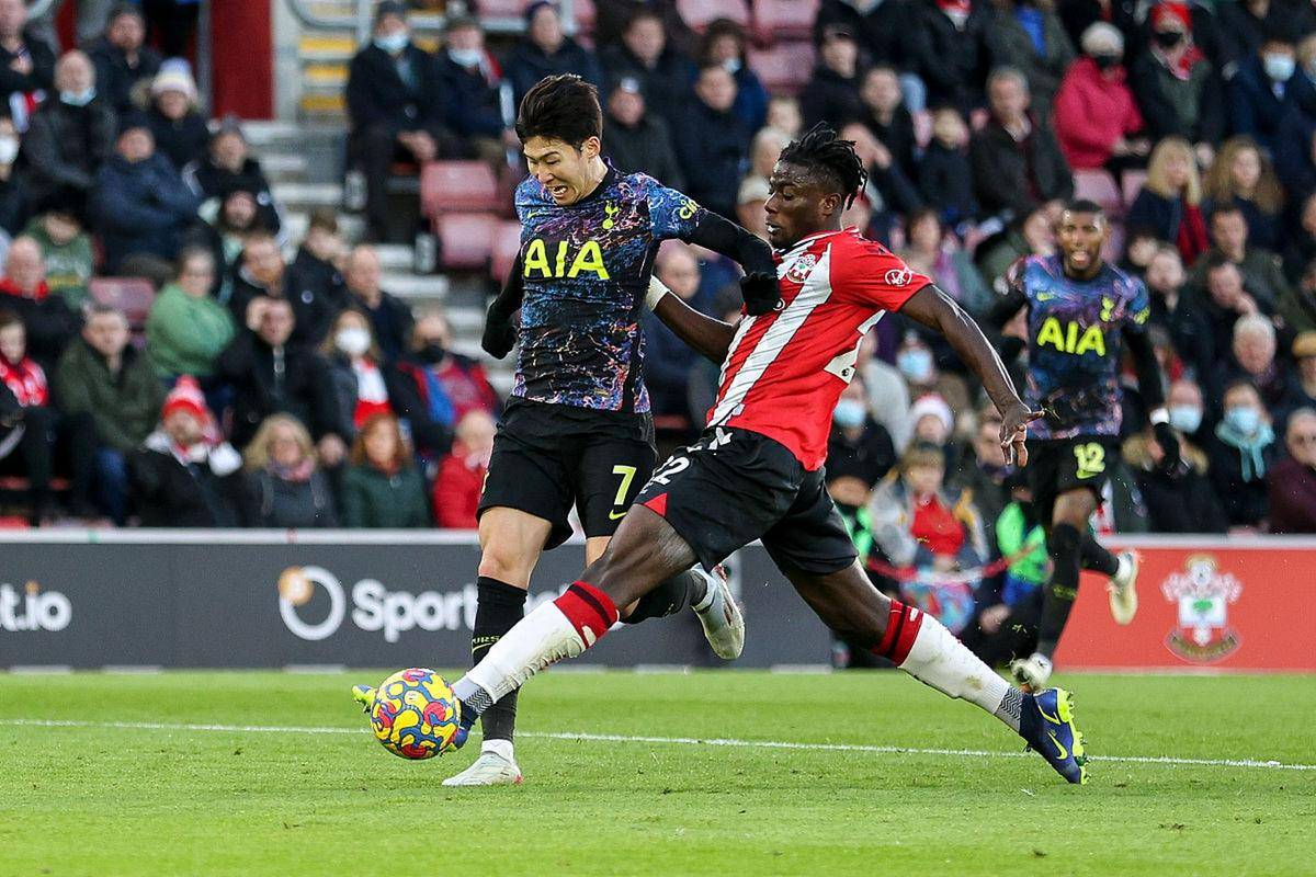 南安普顿遭遇连败，英超联赛排名下滑