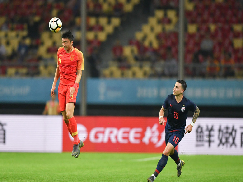 心有灵犀配合精准，球队轻松击败对手的简单介绍