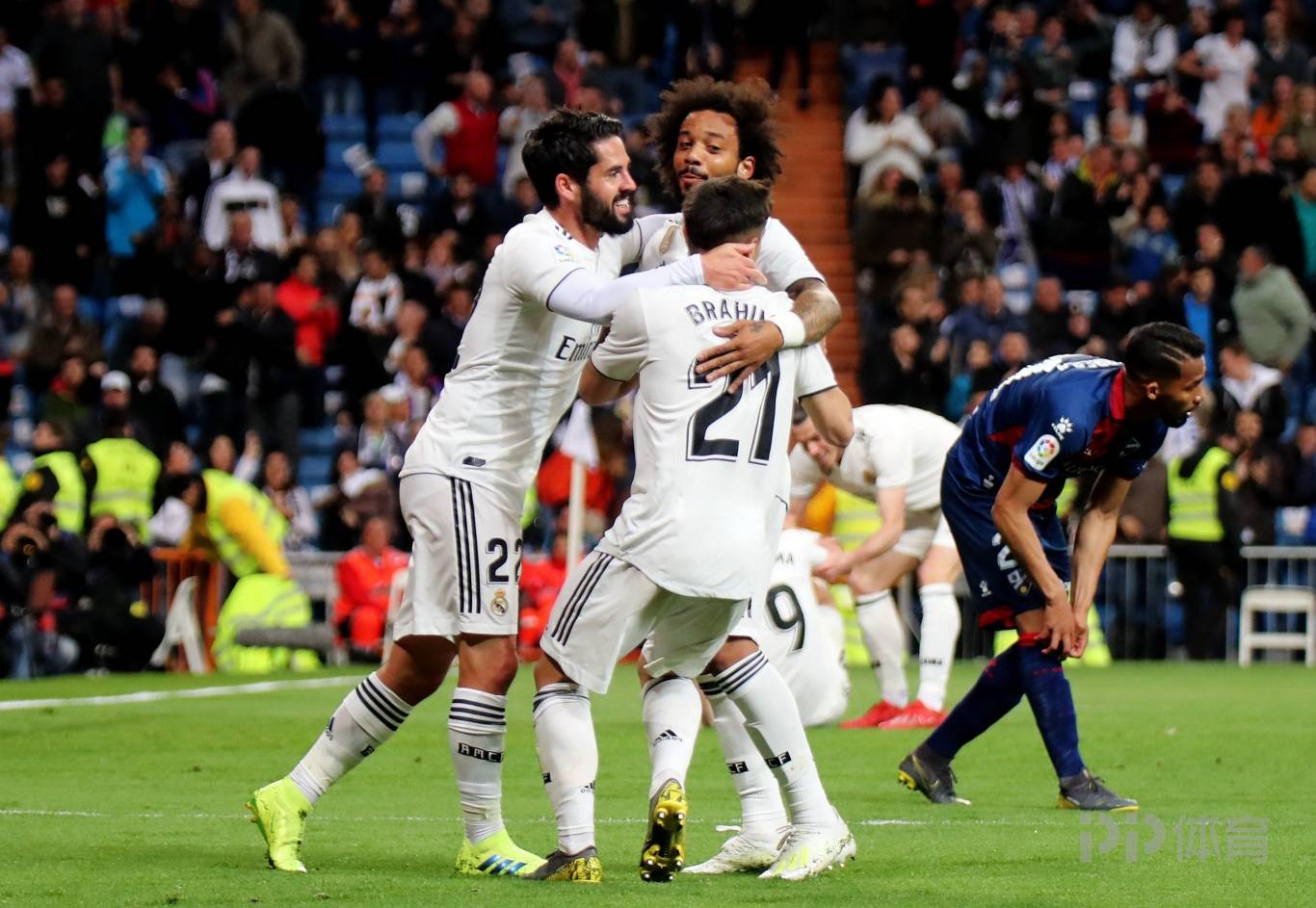 皇家马德里全队团结一心，战胜对手的简单介绍