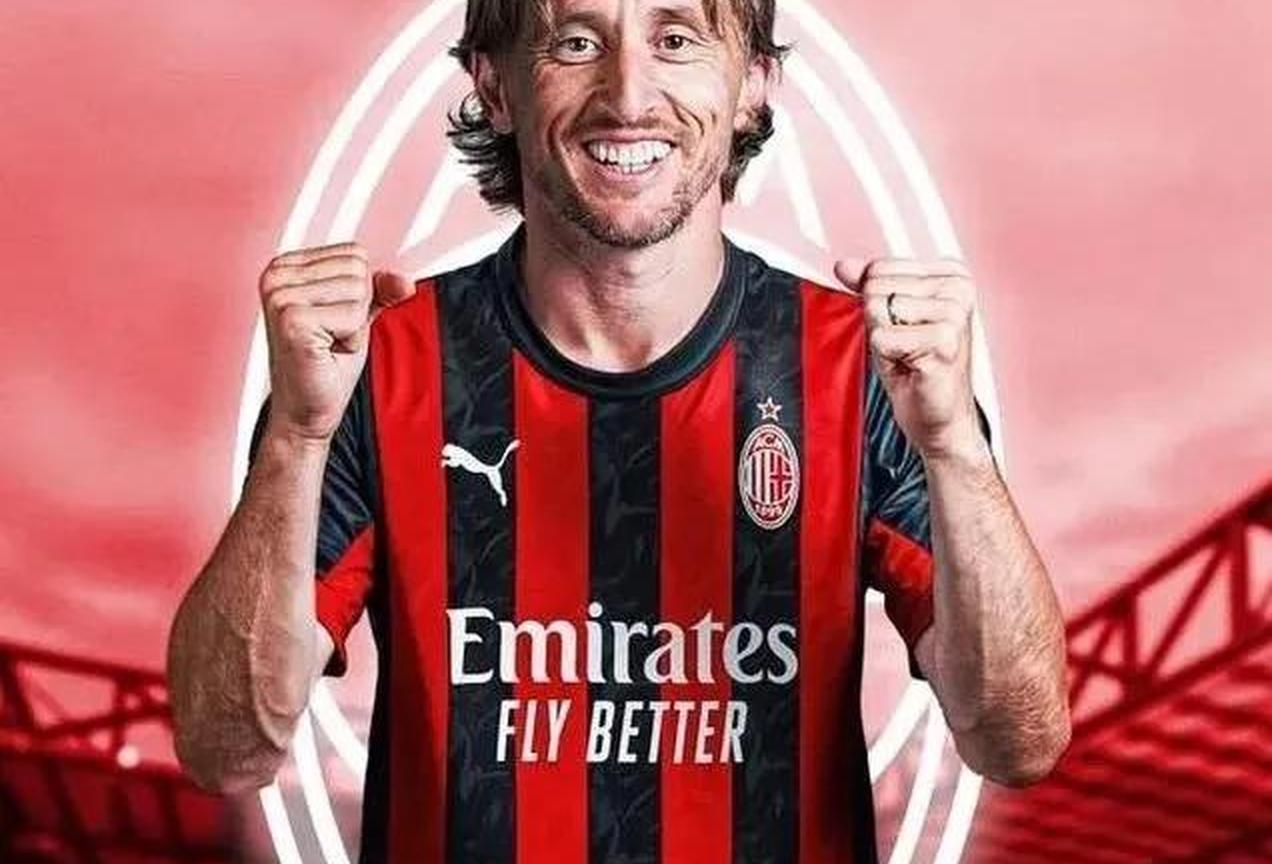 足球巨星争霸赛场，谁能笑到最后