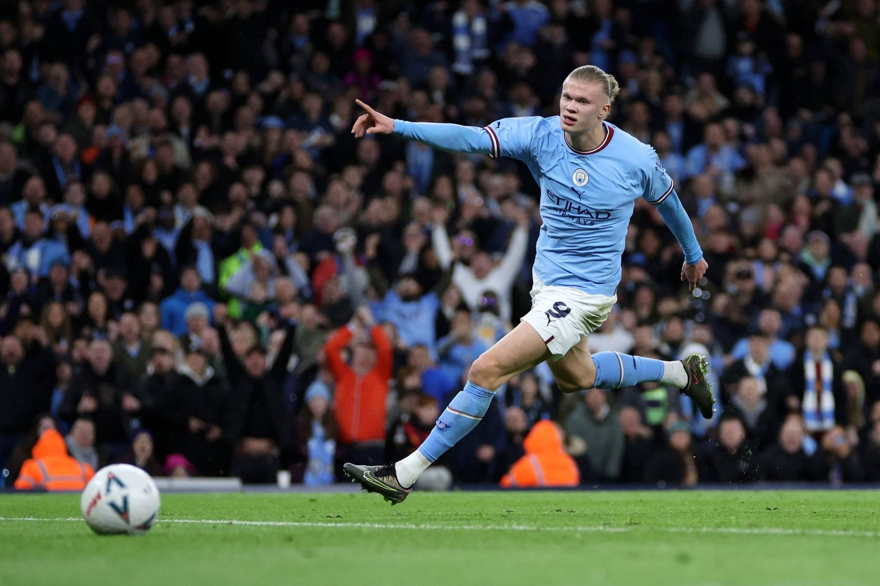 南安普顿期待战胜曼城，一场强弱对决势均力敌的简单介绍