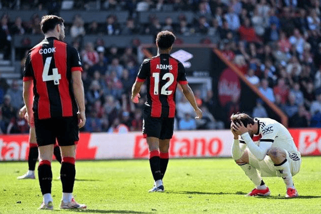 伯恩茅斯主场遭逆转，球迷情绪低落的简单介绍