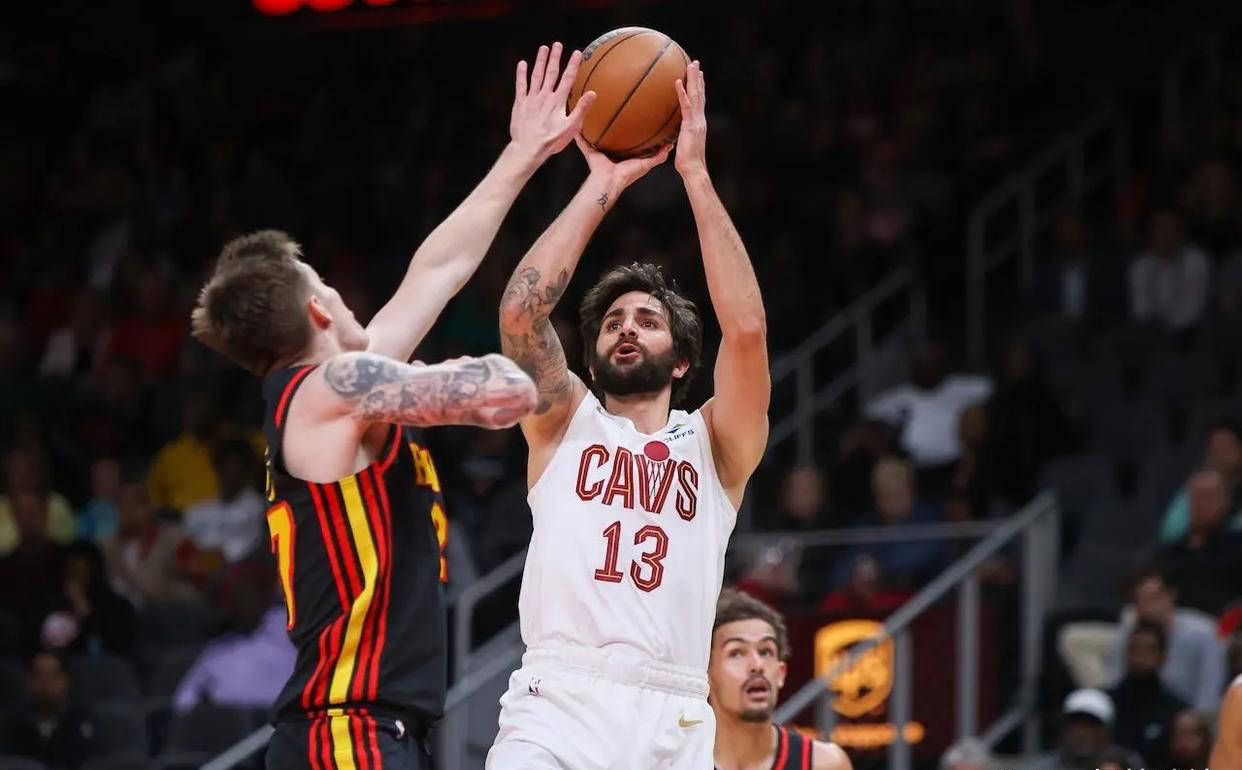 包含篮球明星因伤病恢复良好，即将重返赛场的词条