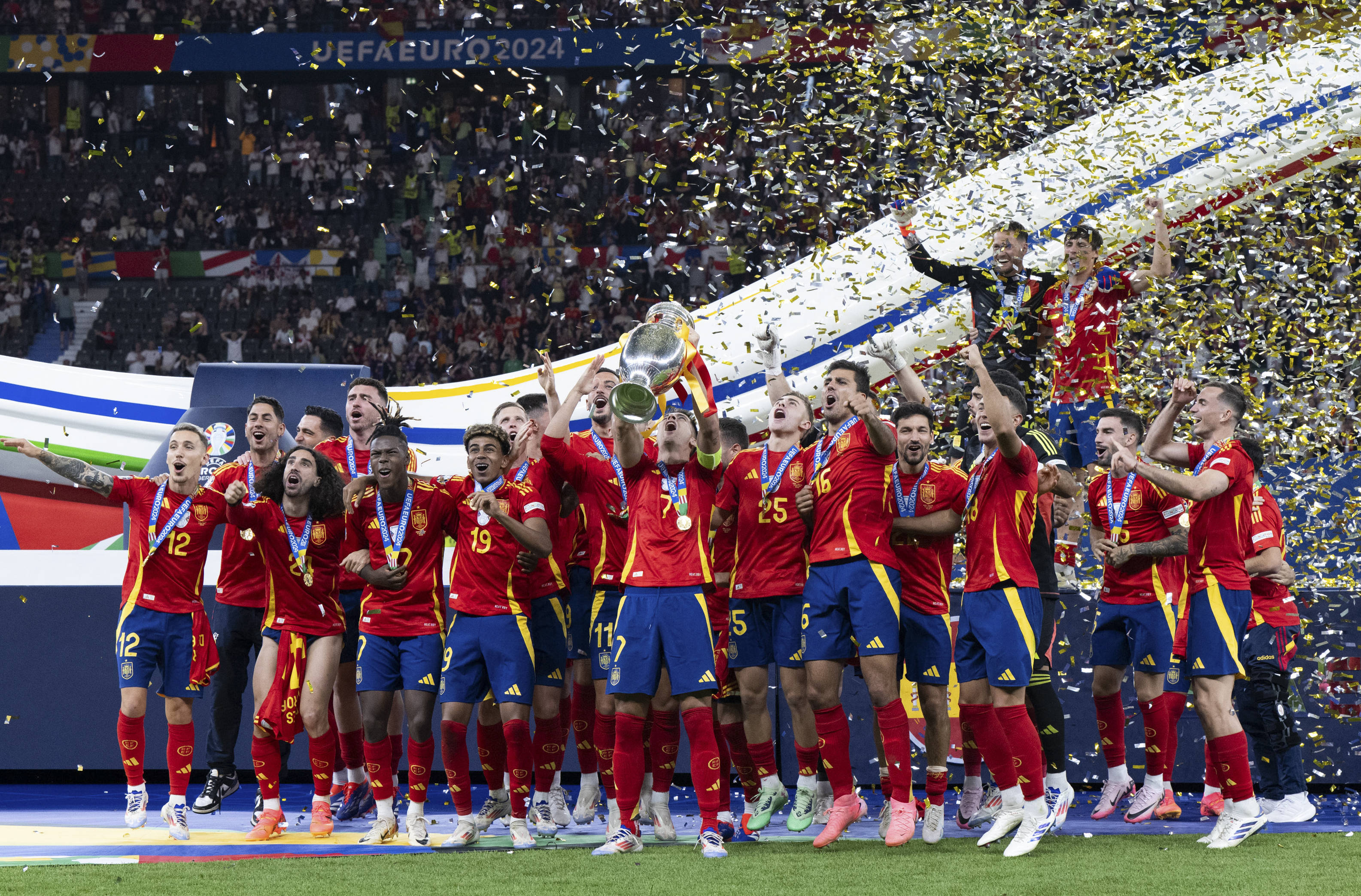 塞尔维亚队在欧预赛中获得关键胜利