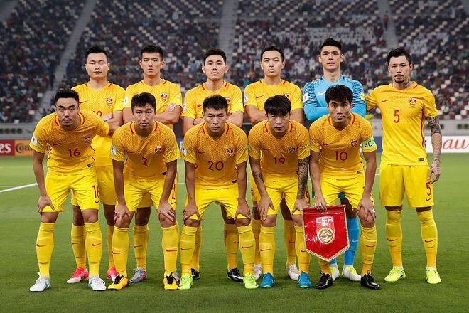 灭火队主帅研究对手战术,备战核心对决 灭火队主帅研究对手战术,备战核心对决